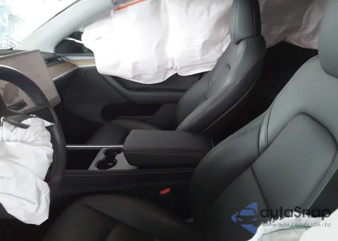 2023 Tesla Model Y Awd/Long Range Dual Motor All-Wheel Drive z USA, uszkodzony, nr VIN 7SAYGDEE3PA121904